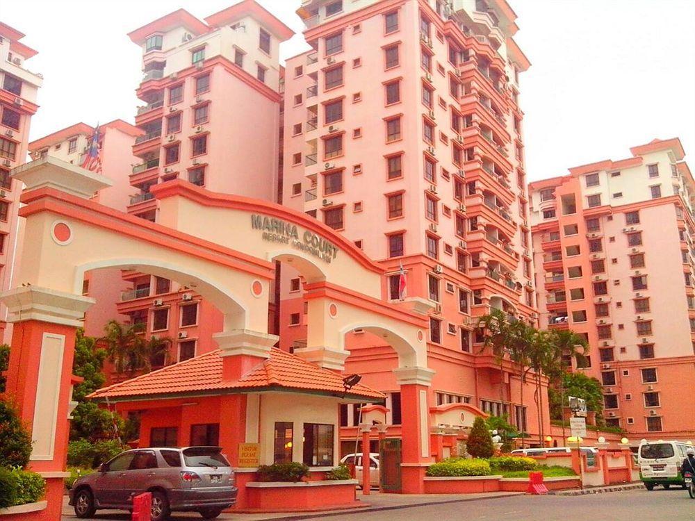 Appartamento North Borneo Paradise@Marina Court Kota Kinabalu Esterno foto