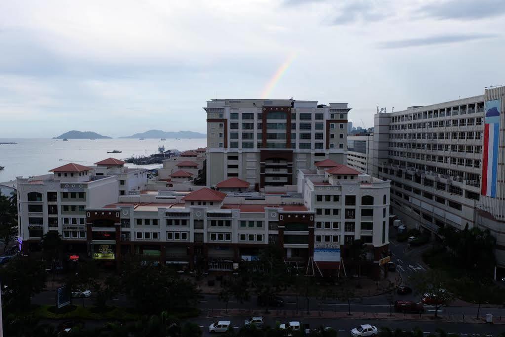 Appartamento North Borneo Paradise@Marina Court Kota Kinabalu Esterno foto